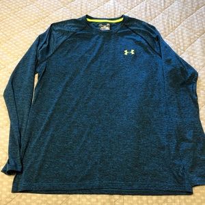 Men’s large dry fit under Armour shirt